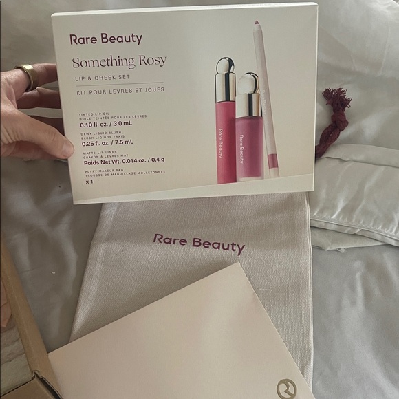 Rare Beauty “Something Rosy” Lip & Cheek Set - Picture 8 of 9
